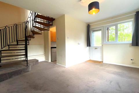 1 bedroom terraced house to rent, Merton Close, Owlsmoor, Sandhurst, Berkshire, GU47
