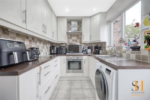 1 Camellia Close, Romford, RM3 0XW