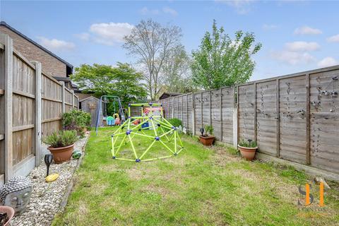 1 Camellia Close, Romford, RM3 0XW