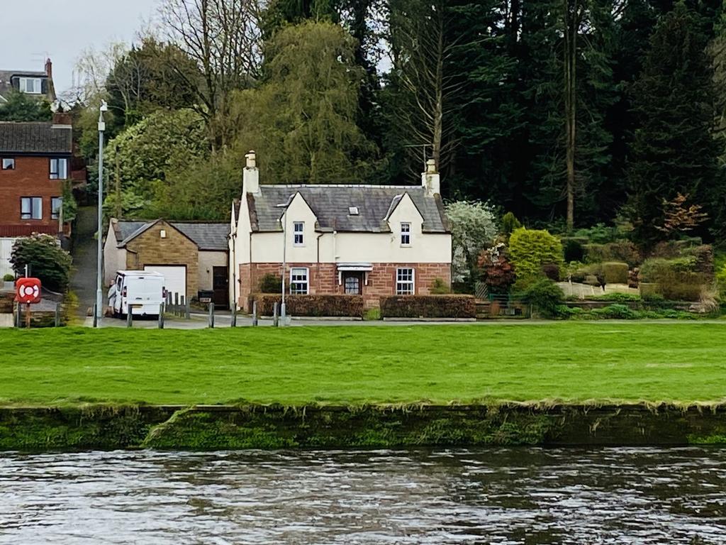 Millgreen House, Millgreen, Dumfries, DG2 7 QY - Br