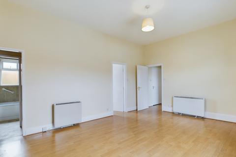1 bedroom flat to rent, 23 Middle Street South, YO25 6PS