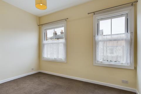 1 bedroom flat to rent, 23 Middle Street South, YO25 6PS