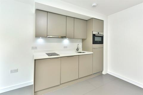 1 bedroom apartment for sale, High Road, London, N12