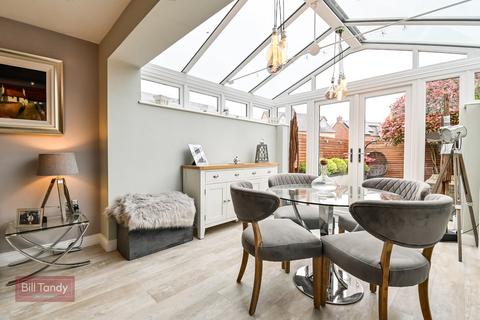 55 Walnut Walk, Lichfield, WS13 8FA
