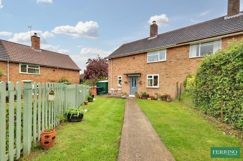 Kingsmead, Newnham, Gloucestershire.... 3 bed semidetached house for