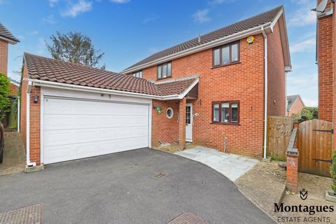 3 Chevely Close, Coopersale, Epping, CM16 7RL