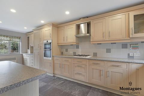 3 Chevely Close, Coopersale, Epping, CM16 7RL