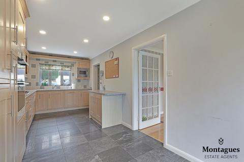 3 Chevely Close, Coopersale, Epping, CM16 7RL