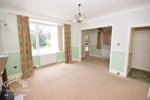 3 bedroom semi-detached house for sale, Sandhurst Ave, St. Annes