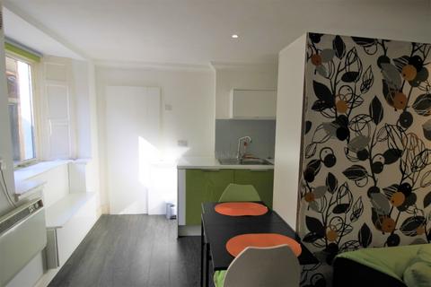 1 bedroom flat to rent, High Street, Montrose DD10