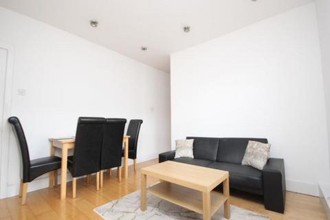 3 bedroom apartment to rent, West Ham, London, E15