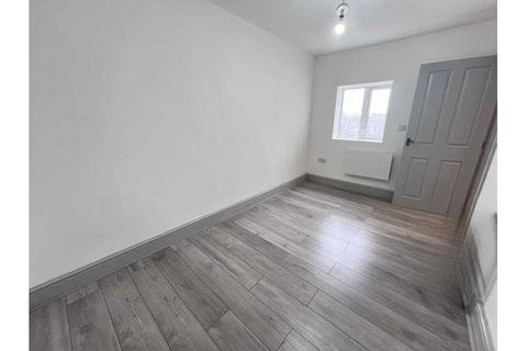 2 bedroom flat to rent, Lytham Road, Blackpool, Lancashire