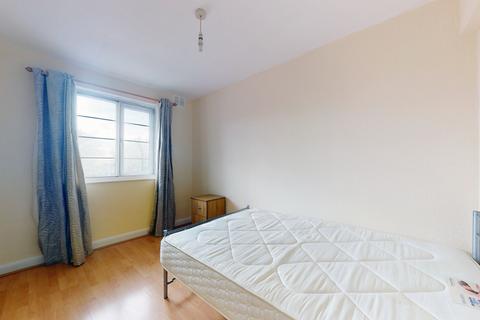 2 bedroom flat to rent, Western Avenue, London W3