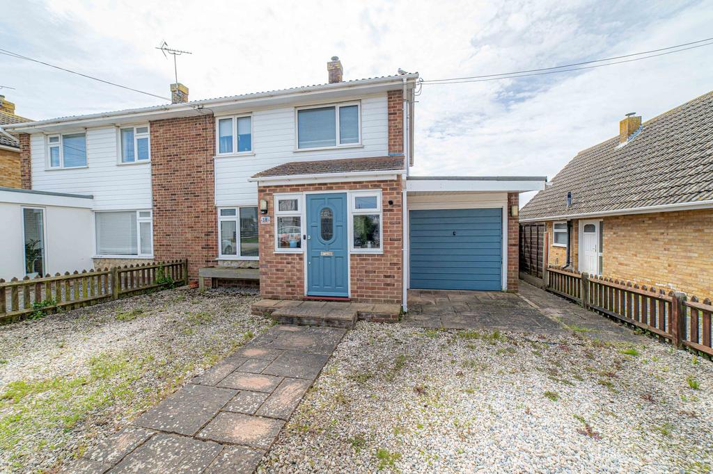 Hazlemere Road, Seasalter, CT5 3 bed semidetached house for sale £