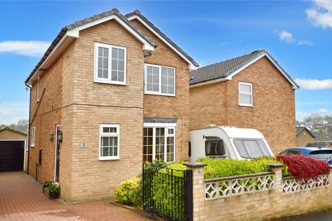 3 bedroom detached house for sale, New Park Vale, Farsley, Pudsey, West Yorkshire