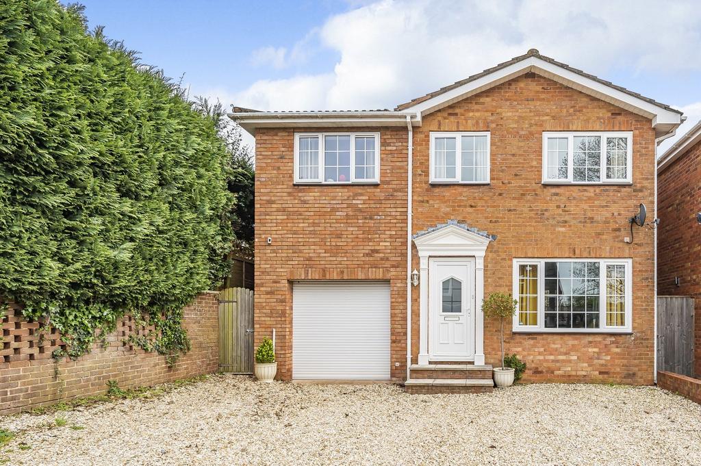 1 Gatehouse Close