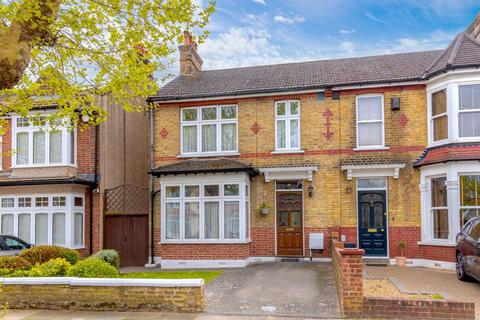 3 bedroom end of terrace house for sale, Enfield EN1