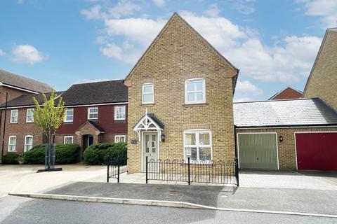 3 bedroom detached house for sale, Eling Crescent, Sherfield-on-Loddon, Hook, Hampshire, RG27