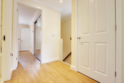 5 Eling Crescent, Sherfield On Loddon, Hook, RG27 0FJ