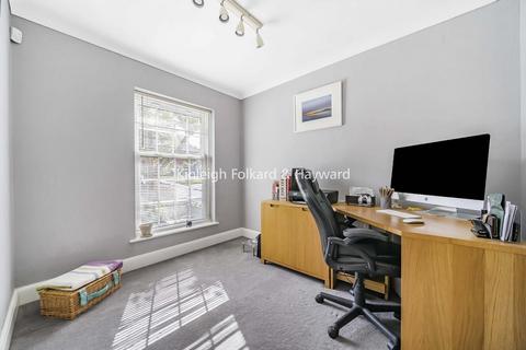 3 Copperfield Way, Chislehurst, BR7 6RY