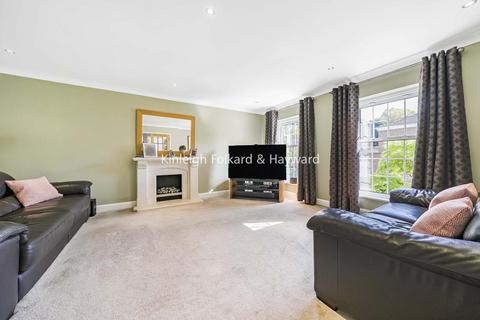 3 Copperfield Way, Chislehurst, BR7 6RY