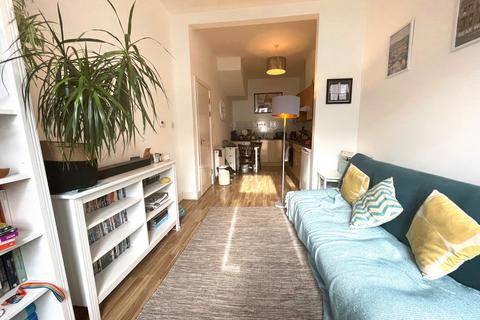 1 bedroom flat to rent, Glynn Road, Hackney, E5