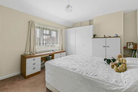 4 Cecil Crescent, Hatfield, AL10 0HF