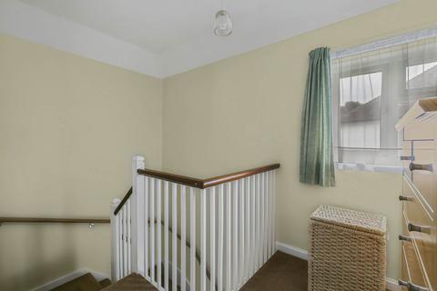 4 Cecil Crescent, Hatfield, AL10 0HF