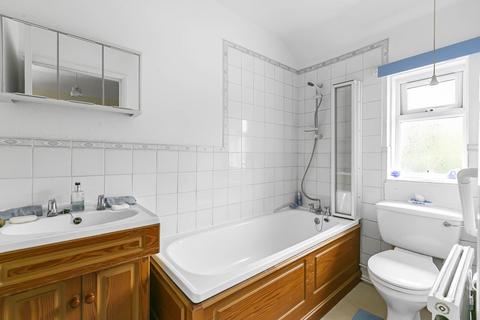 4 Cecil Crescent, Hatfield, AL10 0HF