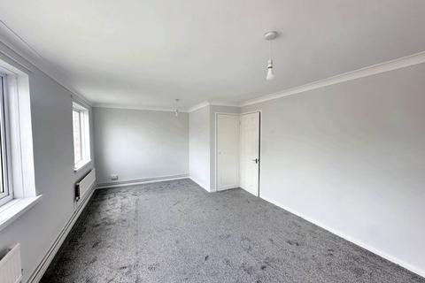 3 bedroom maisonette to rent, Linton Close, Tamerton Foliot PL5