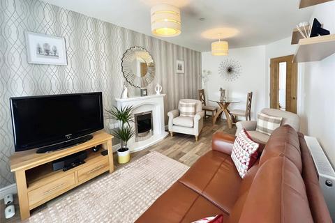 2 bedroom bungalow for sale, Renton Road, Wolverhampton, West Midlands, WV10