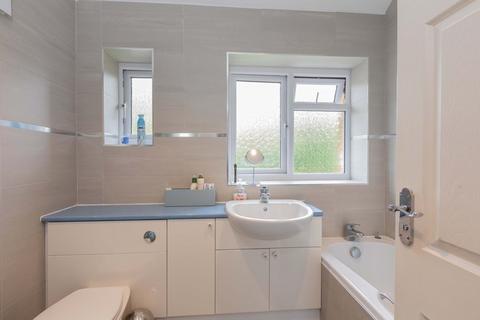 56 Bannard Road, Maidenhead, SL6 4NR