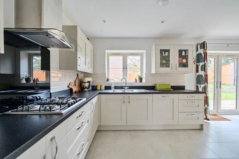 3 bedroom detached house for sale, Grovers Field, Bishops Waltham, Southampton, Hampshire, SO32