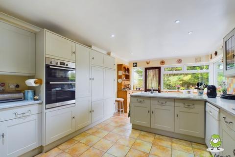 90 Roman Road, Basingstoke, RG23 8HB