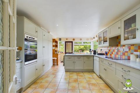 90 Roman Road, Basingstoke, RG23 8HB