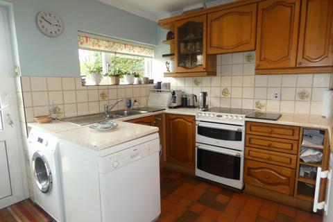 2 bedroom bungalow for sale, St. Ives Road, Colchester