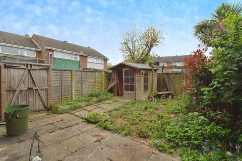 3 bedroom end of terrace house for sale, Cornec Avenue, Leigh-on-sea, SS9