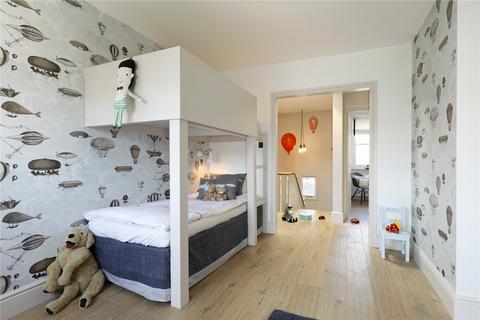 18 Parsons Green Lane, London, SW6 4HS