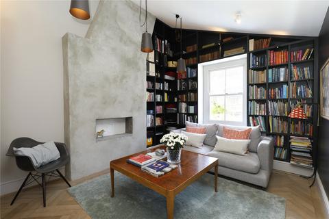 18 Parsons Green Lane, London, SW6 4HS