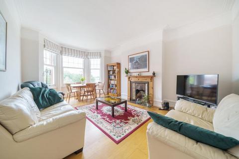 3 bedroom flat for sale, Fauconberg Road, Chiswick