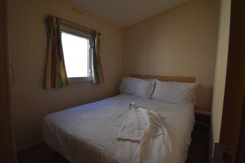 2 bedroom static caravan for sale, Sand le Mere Holiday Park