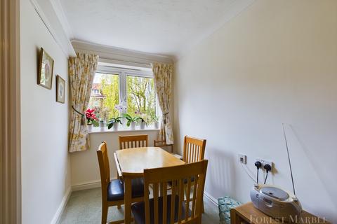 1 bedroom apartment for sale, Longleat Court, Park Road