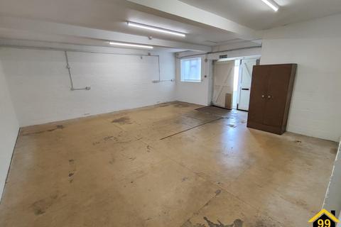 Warehouse to rent, 15 Southcourt Road, Worthing, West Sussex, BN14