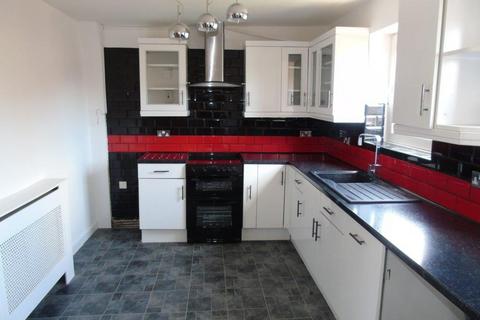 3 bedroom townhouse to rent, Tuxford Crescent, Barnsley