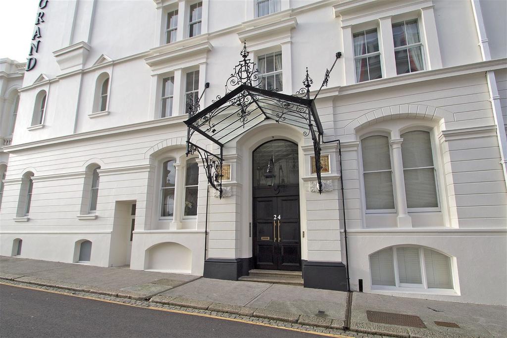 Elliot Street, Plymouth PL1 2 bed flat for sale £350,000