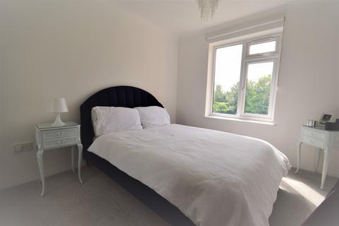 1 bedroom flat to rent, London Road Greenhithe DA9