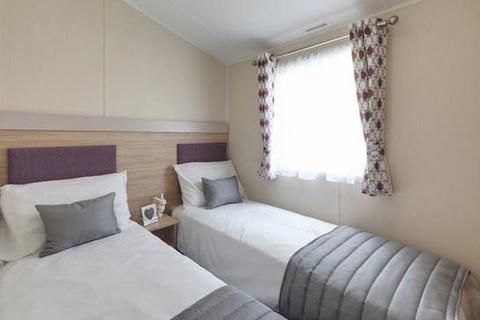 3 bedroom static caravan for sale, Solent Breezes Holiday Park