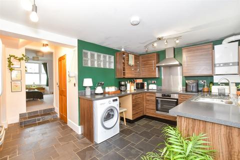 2 bedroom ground floor maisonette for sale, Woodview, Arundel, West Sussex
