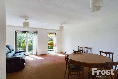 3 bedroom terraced house for sale, Island Close, Staines-upon-Thames, Surrey, TW18