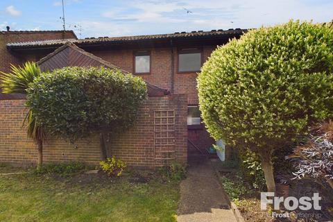 3 bedroom terraced house for sale, Island Close, Staines-upon-Thames, Surrey, TW18